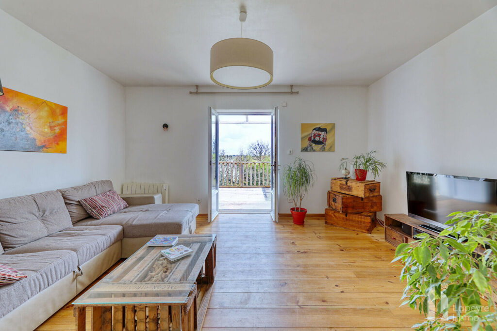 Maison de bourg avec beau jardin !