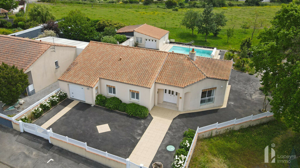 Pavillon de Plain Pied 147 m² avec piscine