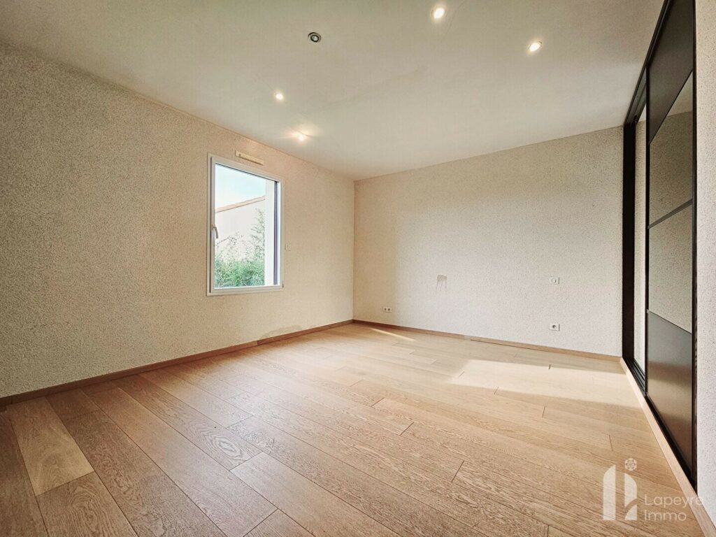 Maison d&rsquo;architecte de 250 m² – Bourg de Treize-Septiers