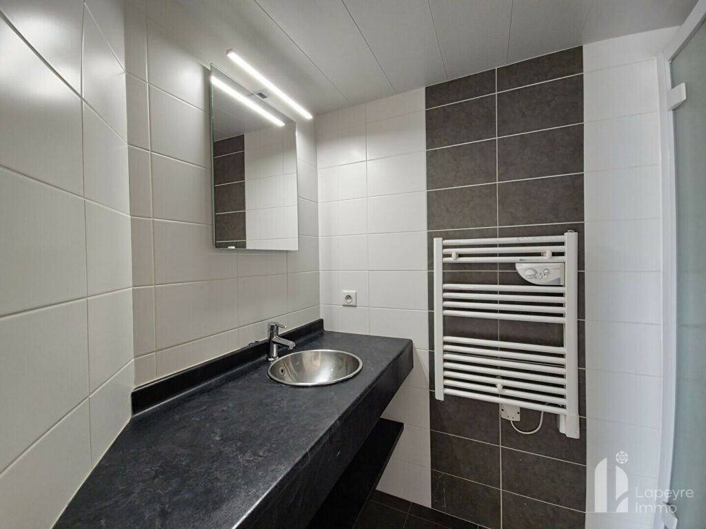 Maison d&rsquo;architecte de 250 m² – Bourg de Treize-Septiers