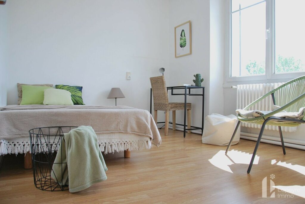 Maison d&rsquo;habitation sur deux niveaux