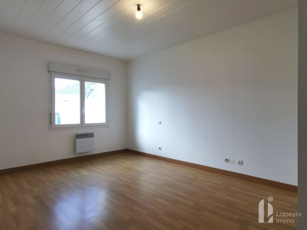 Maison 83 m² – bourg – 2 grandes chambres