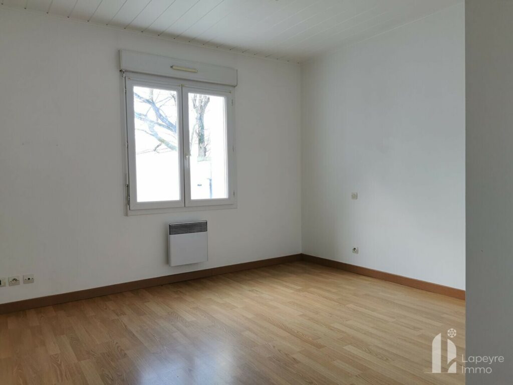 Maison 83 m² – bourg – 2 grandes chambres