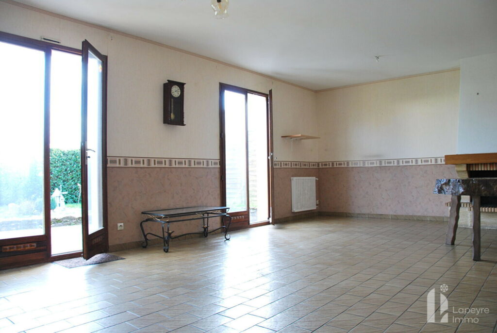 Maison Plain-Pied – 4 chambres – Bourg
