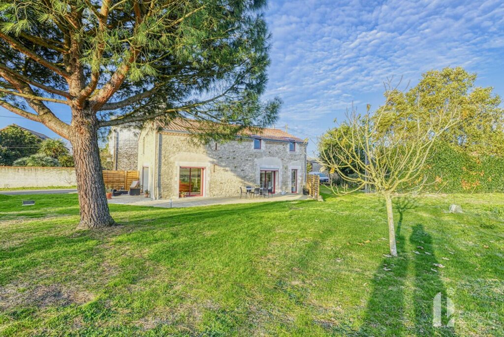 Belle Maison Chaleureuse – 151 m² – 3 chambres + bureau