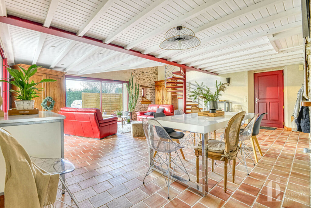 Belle Maison Chaleureuse – 151 m² – 3 chambres + bureau