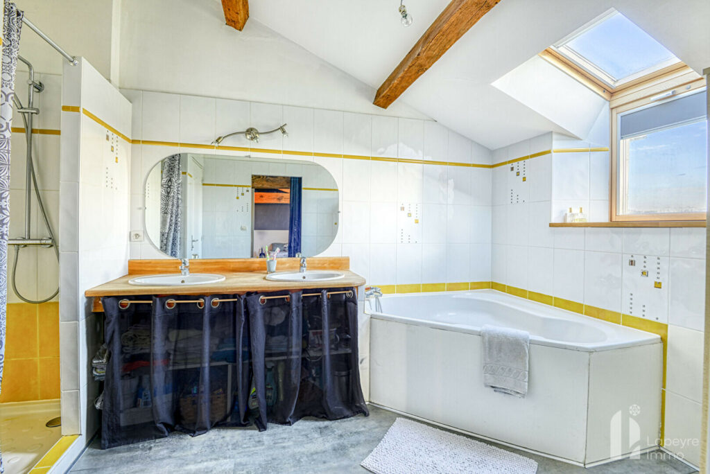 Belle Maison Chaleureuse – 151 m² – 3 chambres + bureau