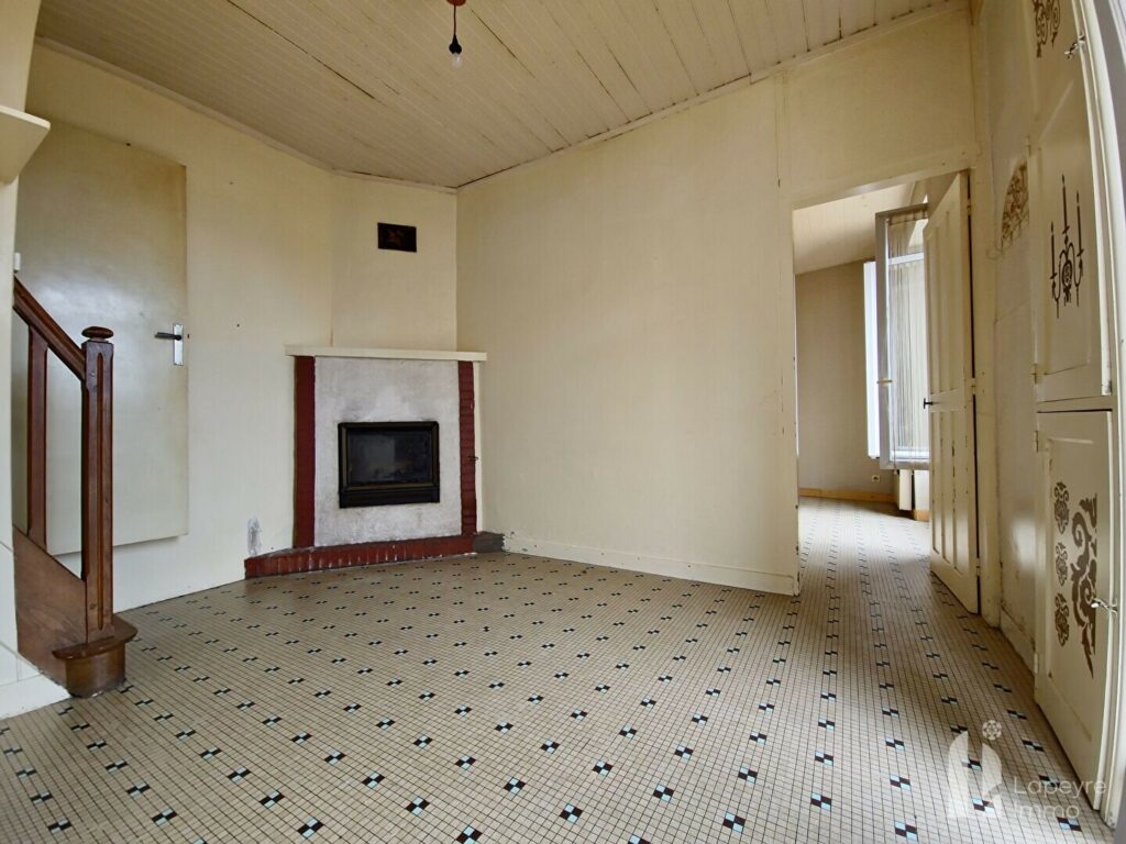 Maison de Bourg – A rénover