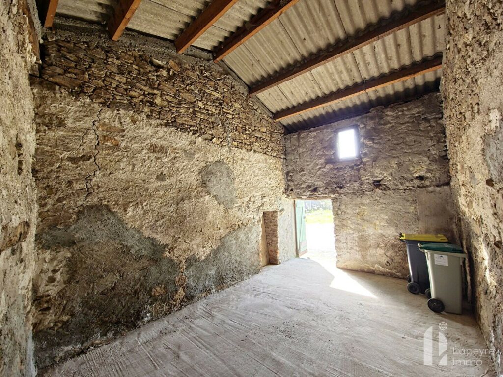 Remouillé – 2 Maisons de Village – à réhabiliter / rénover