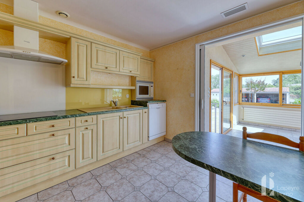 Maison de 120 m² – 3 chambres – Volumes annexes
