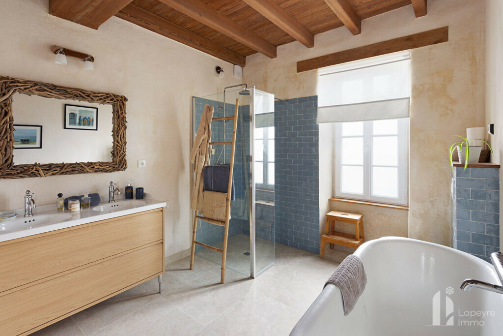 BELLE LONGERE – 5 chambres et suite parentale