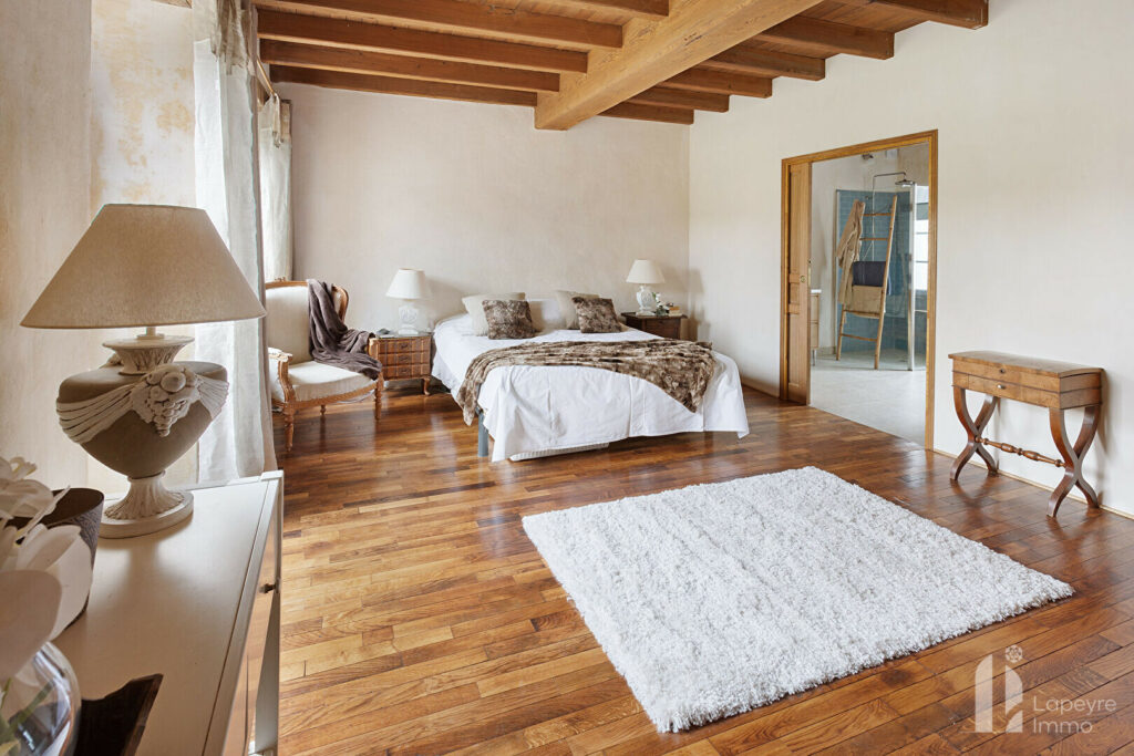 BELLE LONGERE – 5 chambres et suite parentale