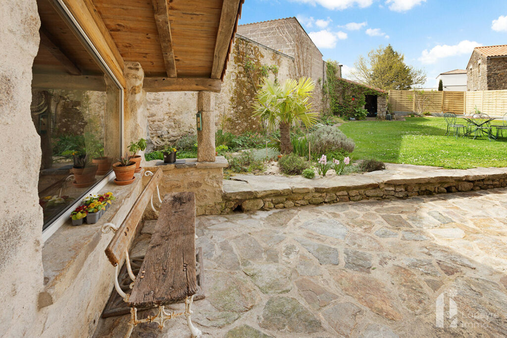 BELLE LONGERE – 5 chambres et suite parentale