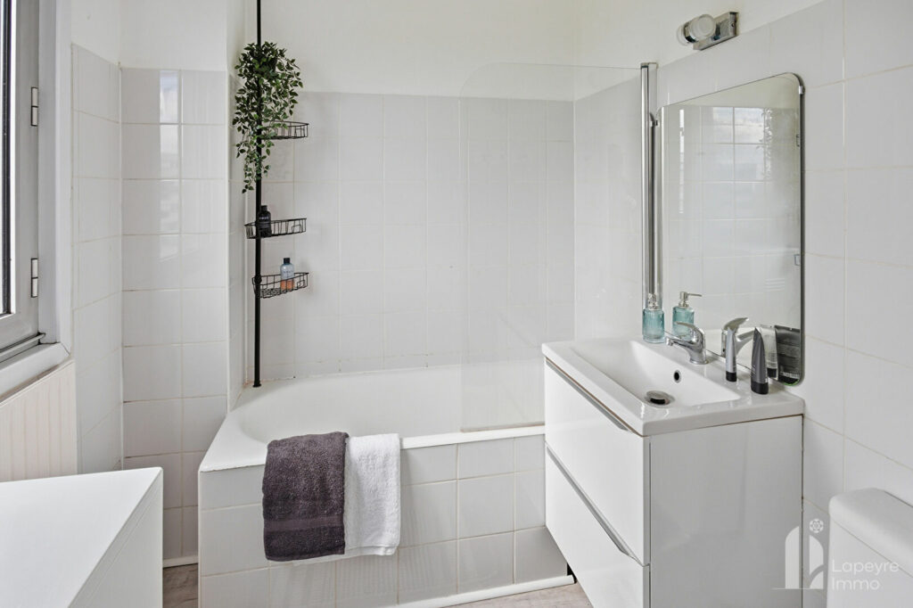 ILE BEAULIEU – Appartement  Meublé 1 pièce – 22 m²